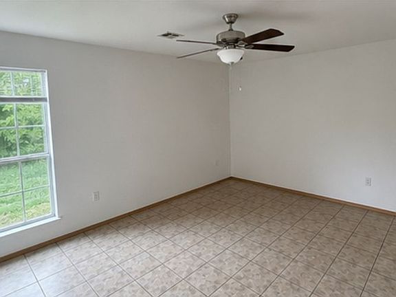 5th image of 907 Meghan Ct