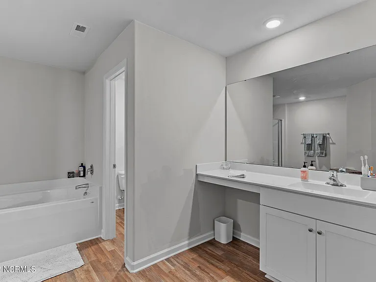 680 Aurora Pl — Photo 21
