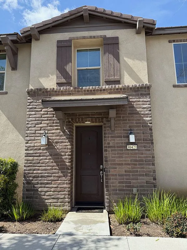3 bed, 3.0 bath, 1606 sqft, $3,000 — Photo 3