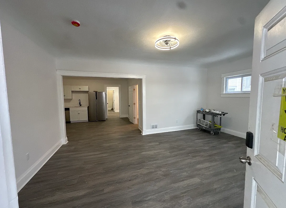 Building Photo - 4022 Poe Ave #1