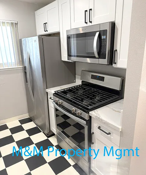 6221 Carlow Dr #4 — Photo 5