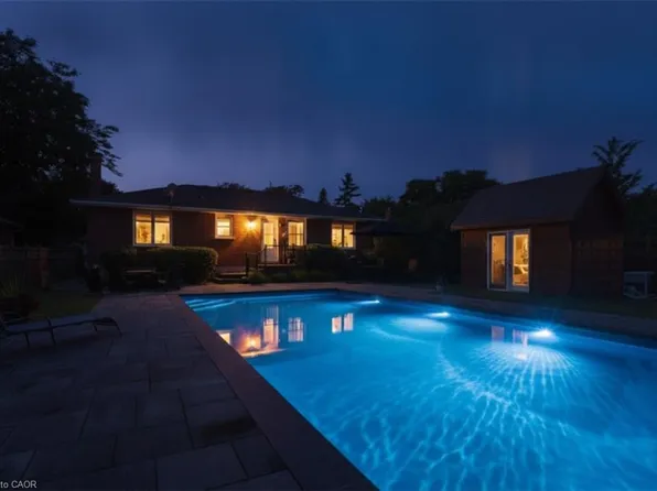 1087 Maplehurst Ave, Burlington, ON L7T 3G3