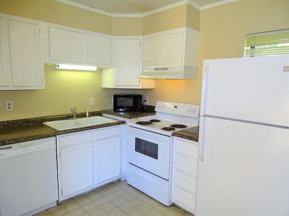 3rd image of 2718 Painter Ave APT C111