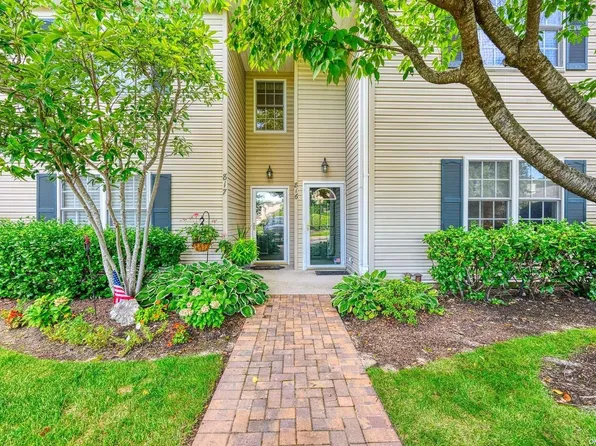 816 Portofino Place #816, Melville, NY 11747