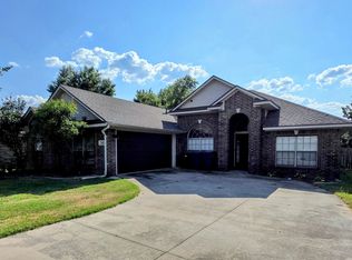 7400 Red Pine Dr, Fort Smith, AR 72916