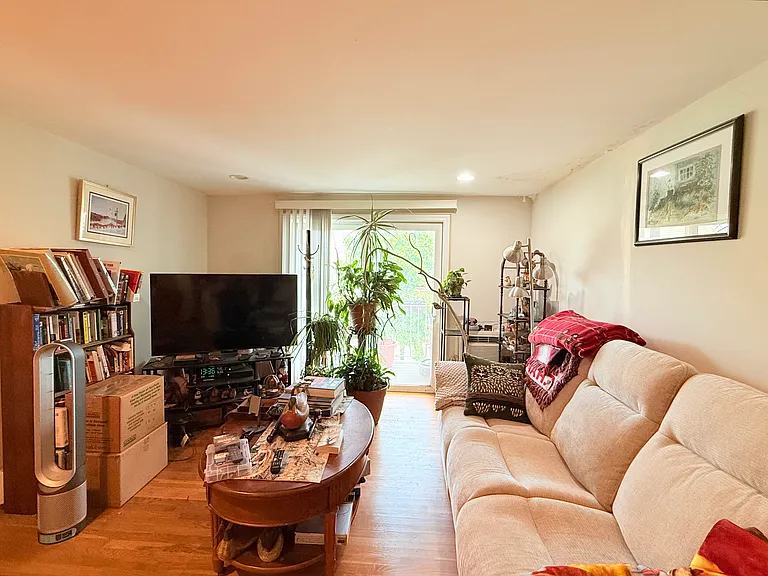 95 Clifton St #204 — Photo 6