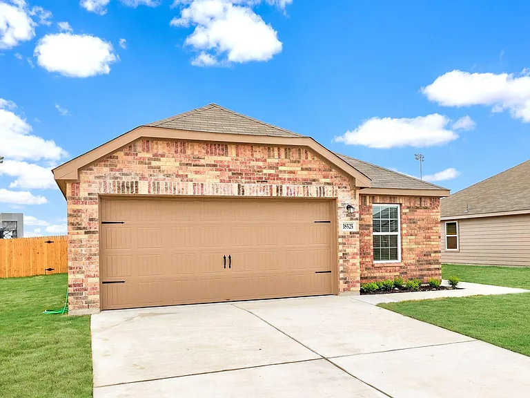 18525 Quiet Range Dr — Photo 3