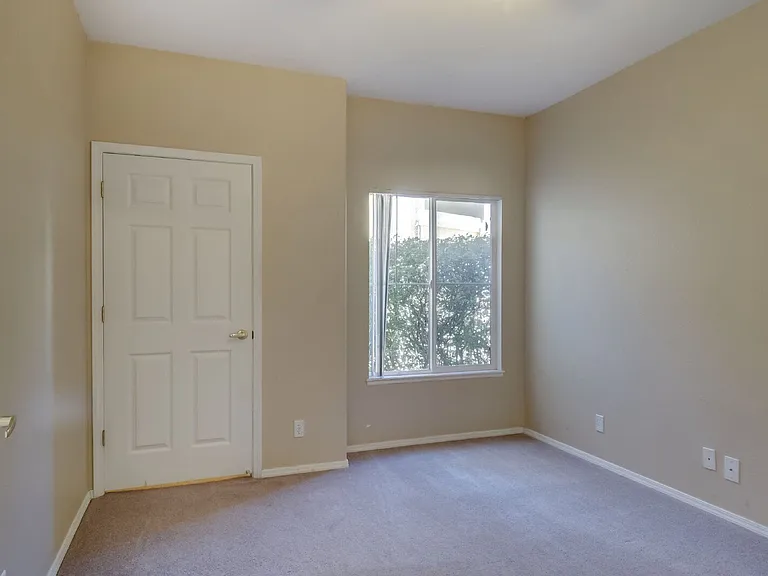 3855 Strawberry Field Grv #D — Photo 10