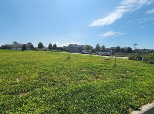 422 16th Pl SW, Mount Vernon, IA 52314