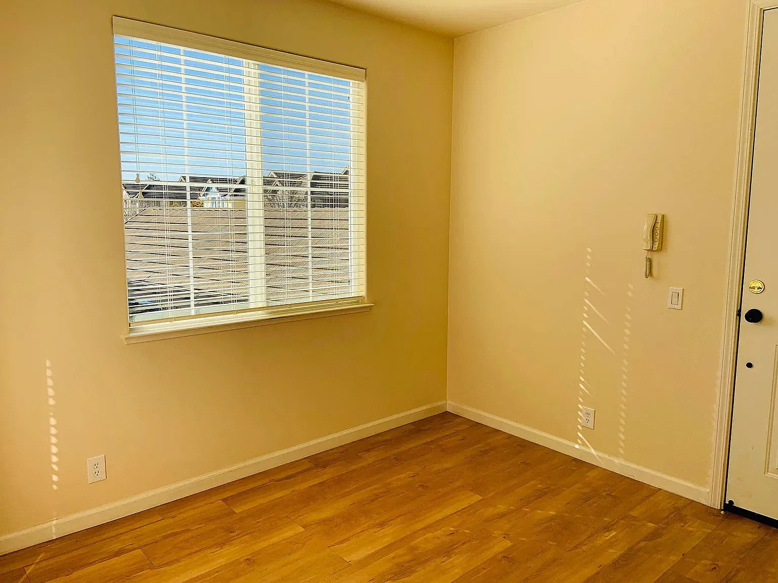 1 bed, 737 sqft, $2,450 — Photo 4