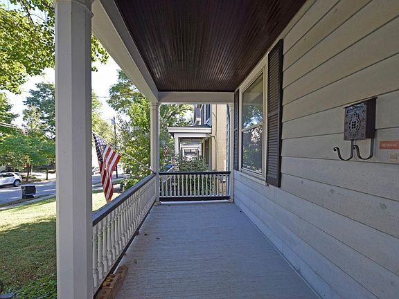 2nd image of 3523 Saint Charles Pl