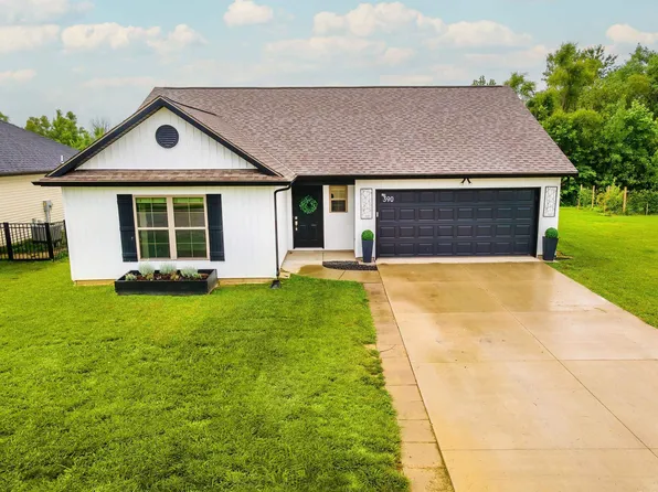 390 Mallard Cir, Chandler, IN 47610