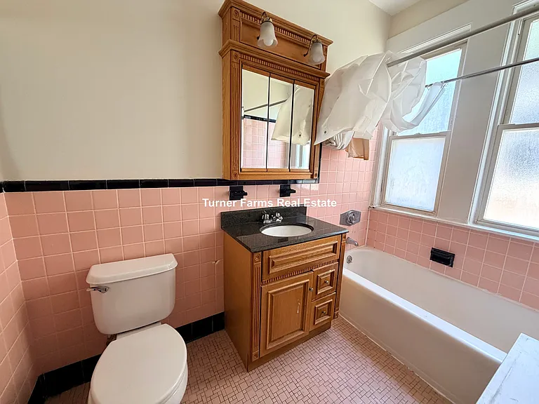 22 Euston St — Photo 14