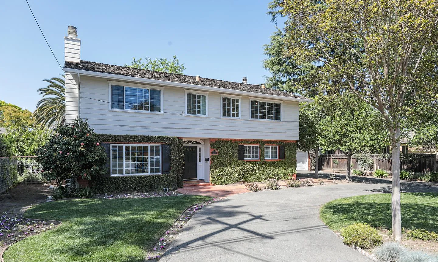 1337 Pine Ave photo 1
