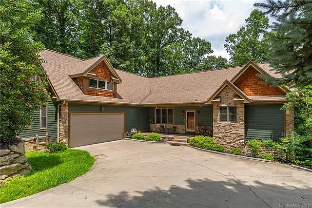1st image of 727 Greenwood Dr
