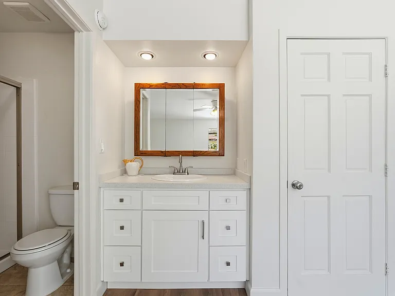 10432 Larwin Ave — Photo 21
