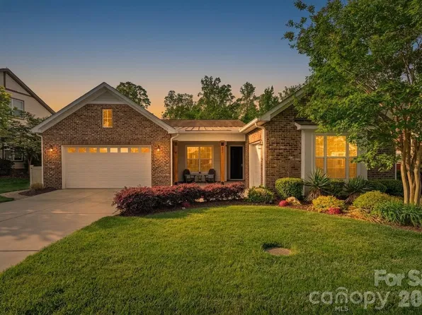 432 Granite Lake Ct, Denver, NC 28037