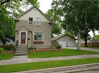 215 3rd St, Oconto, WI 54153