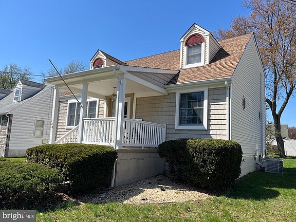 4th image of 180 Elmore Ave