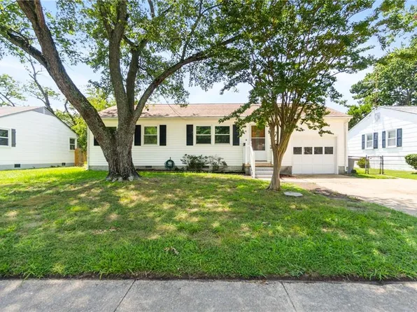 16 Clemwood Pkwy, Hampton, VA 23669