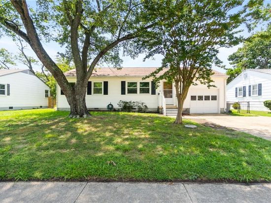 16 Clemwood Pkwy, Hampton, VA 23669