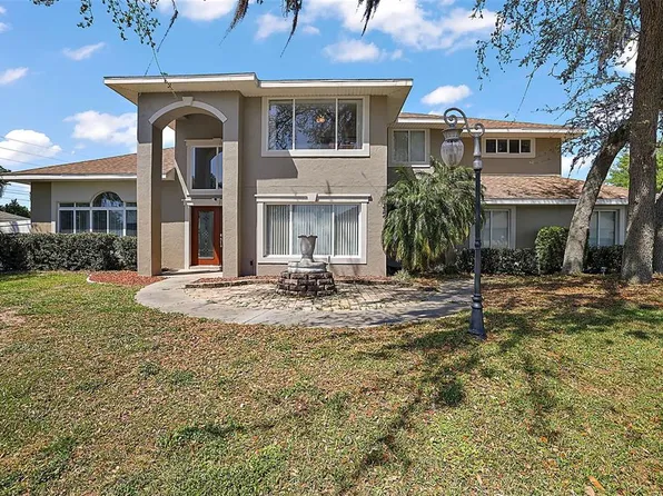 11231 Lake Dr, Leesburg, FL 34788