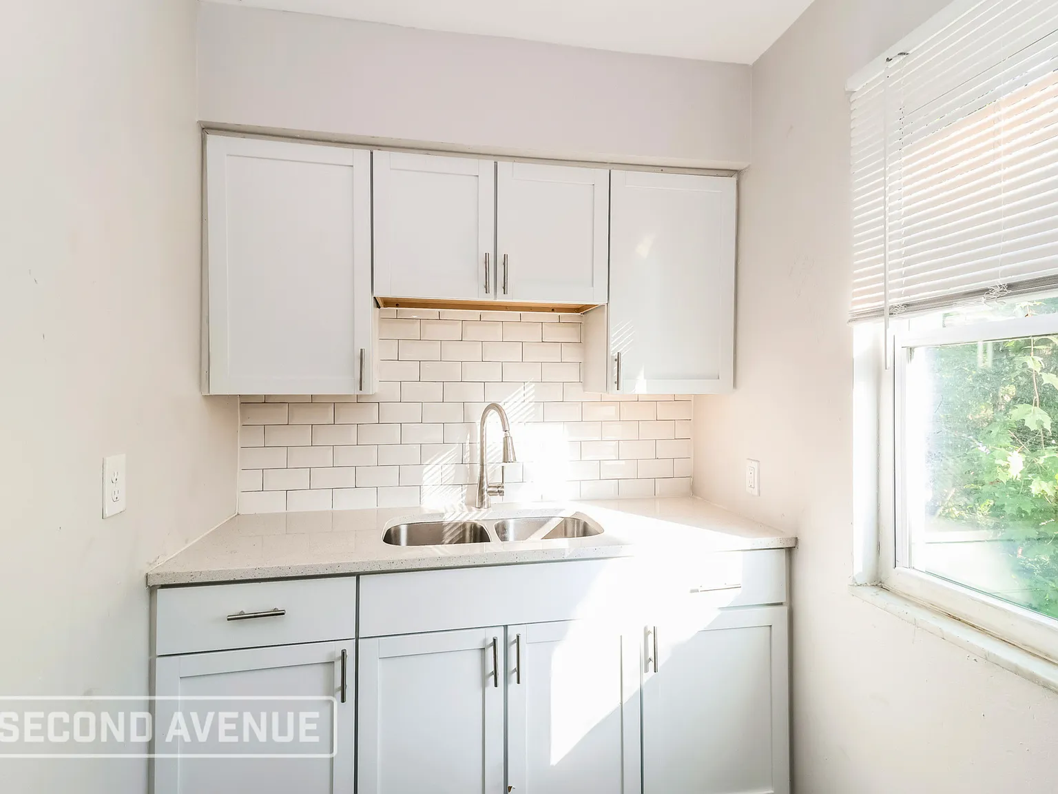 4 bed, 2.5 bath, 2309 sqft, $1,995 — Photo 3