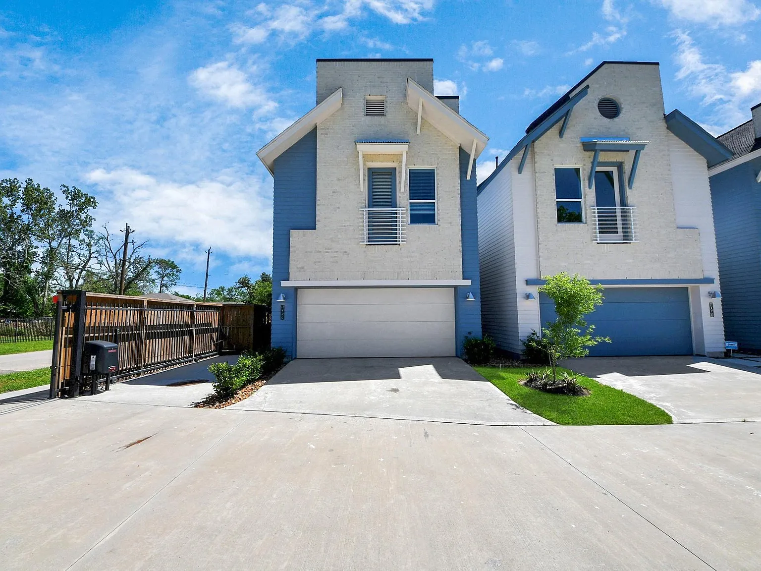 3 bed, 2.5 bath, 1667 sqft, $2,200 — Photo 2