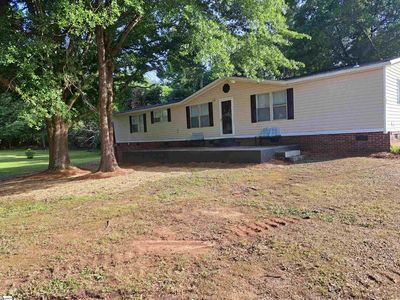 976 Bull Hill Rd, Gray Court, SC, 29645