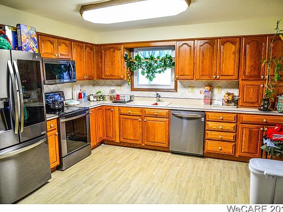 2nd image of 3079 Canterbury Dr