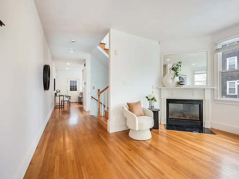 1520 Columbia Rd #2 — Photo 9