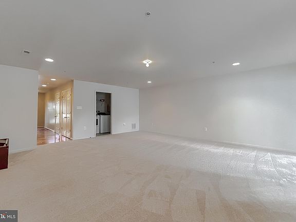 4th image of 45485 Monterey Ln