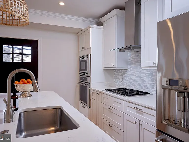 1444 Taylor St NW #1 — Photo 14