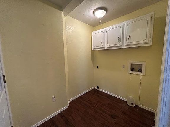 5th image of 761 Lakeview Dr