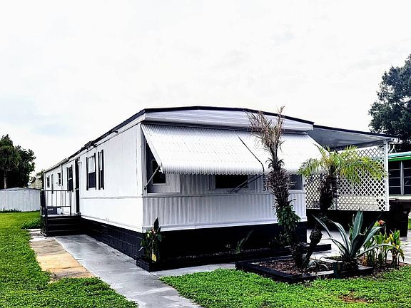 2nd image of 2533 Hickoc Pl