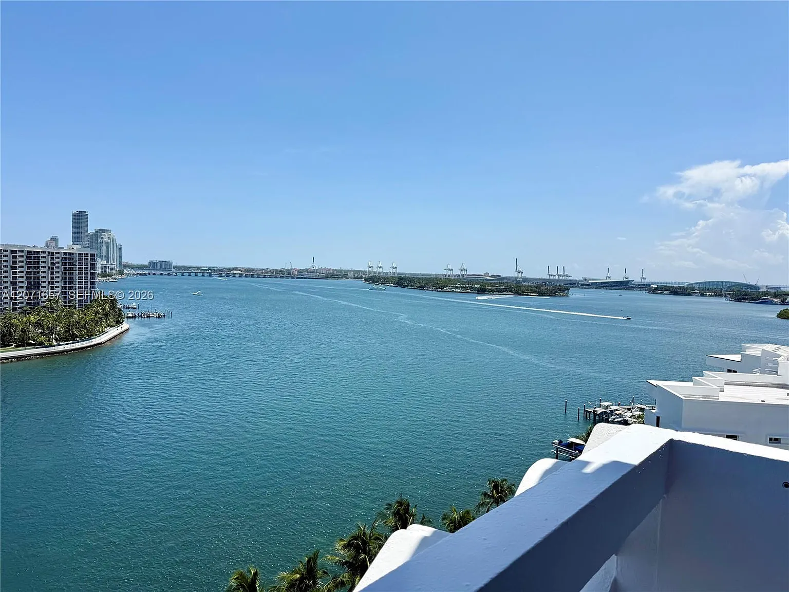 Belle Plaza Condo — Photo 4