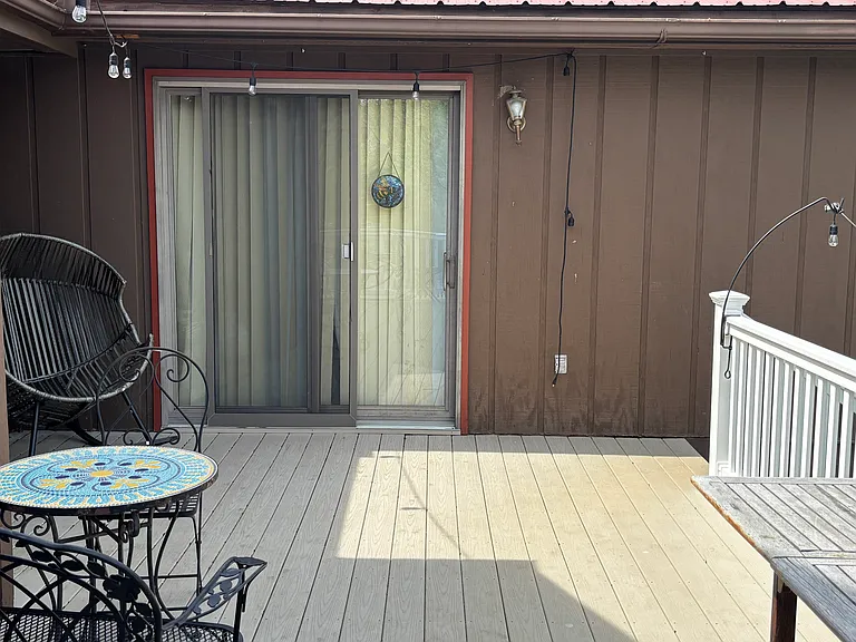 82 Rex Rd — Photo 16