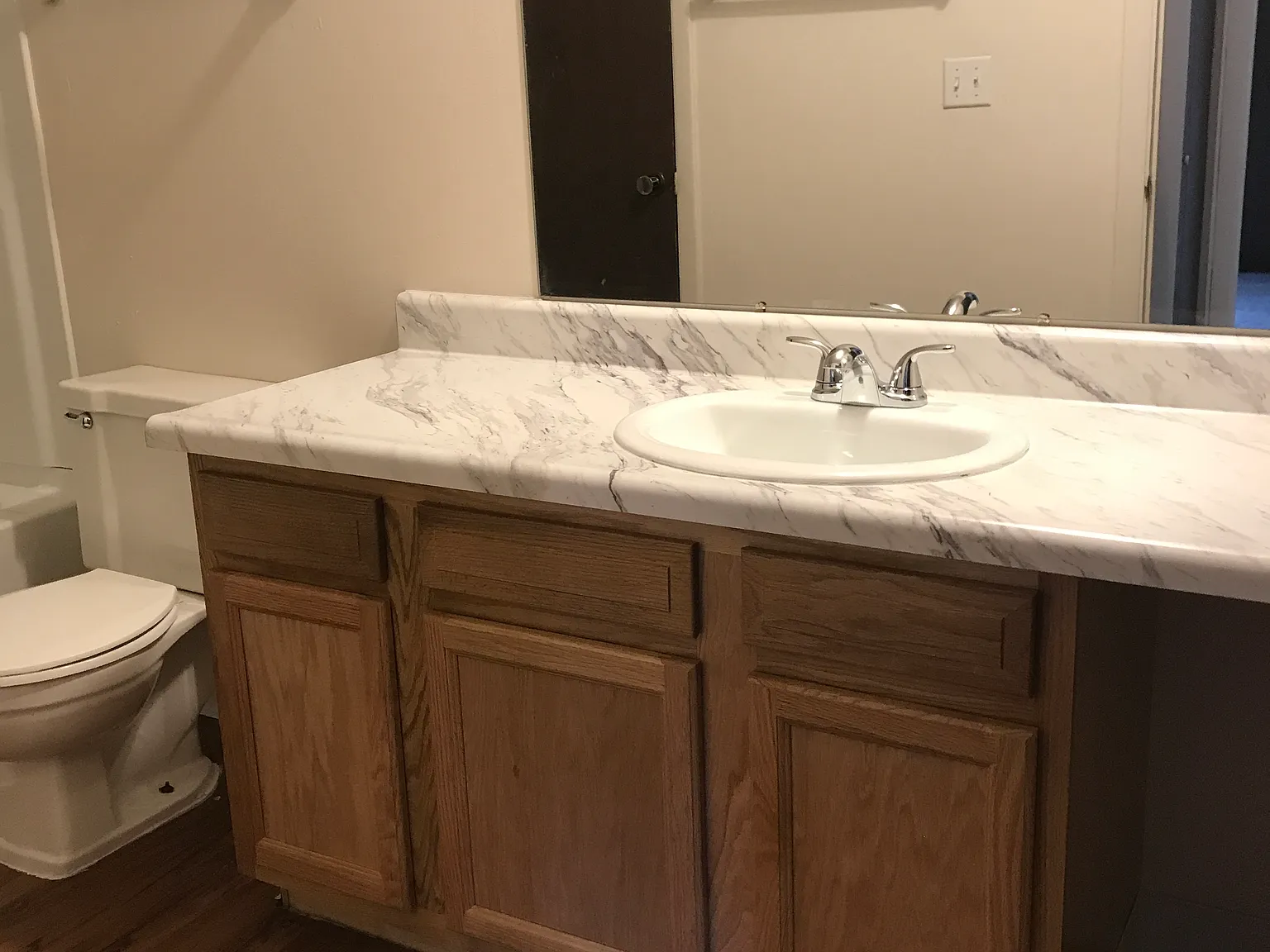 2 bed, 845 sqft, $1,100 — Photo 2