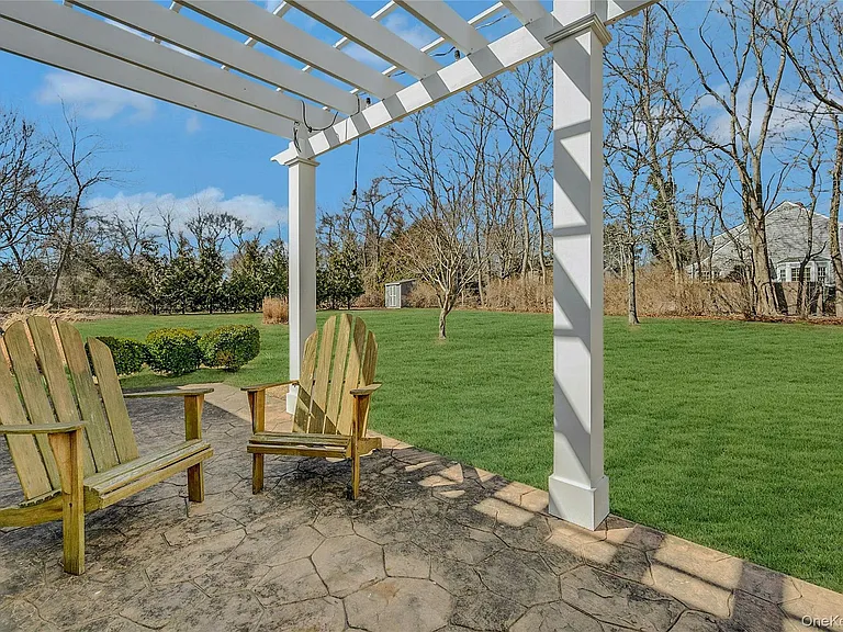 635 Strohson Rd — Photo 25