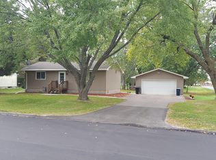 30270 Ridgewood Ave, Shafer, MN 55074