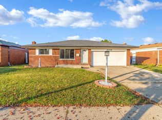 2123 Common Rd, Warren, MI 48092