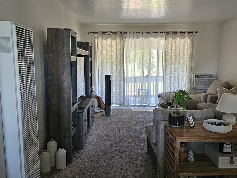 1009 Murrieta Blvd — Photo 6