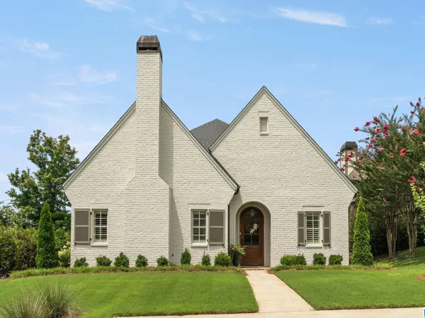 918 Chestnut St, Vestavia Hills, AL 35216