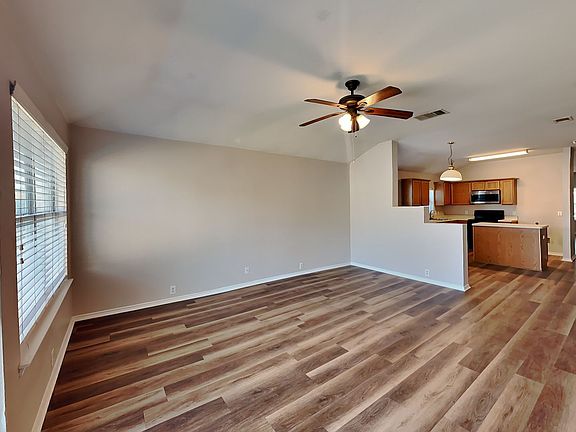 5th image of 1805 Two Hawks Dr