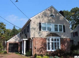 133 Ridge Cres, Manhasset, NY 11030