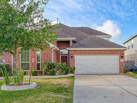 2nd image of 3327 Selene Dr