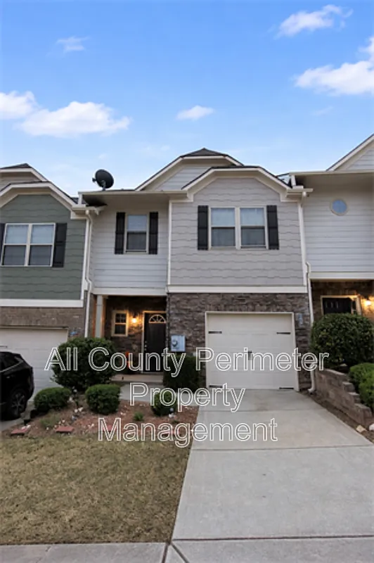 3 bed, 2.5 bath, 1900 sqft, $2,145 — Photo 1
