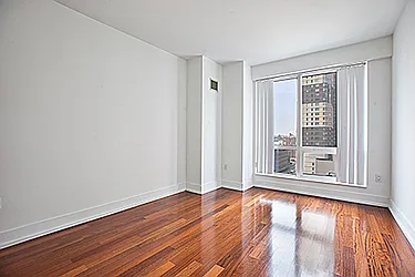 Rented by Sumitomo Real Estate Sales