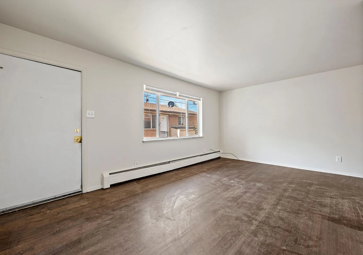 1725 Chester St — Photo 4