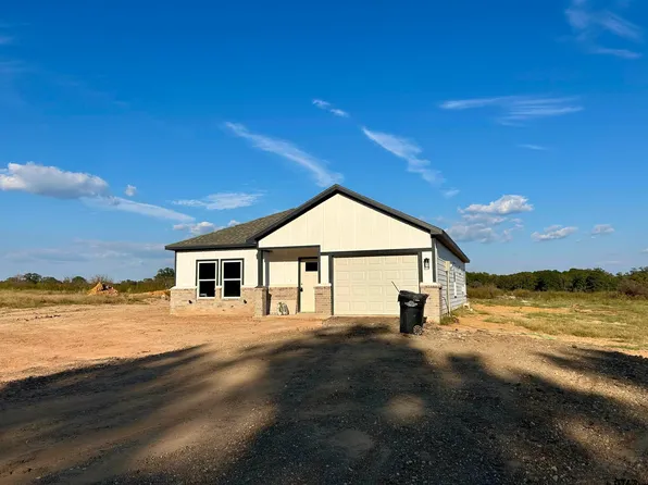 236 County Road 4230, Pittsburg, TX 75686